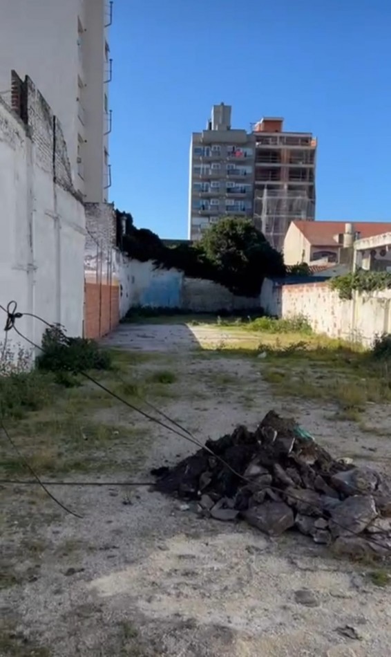 LOTE DE 372 M2 EN MACROCENTRO PARA DESARROLLO INMOBILIARIO .