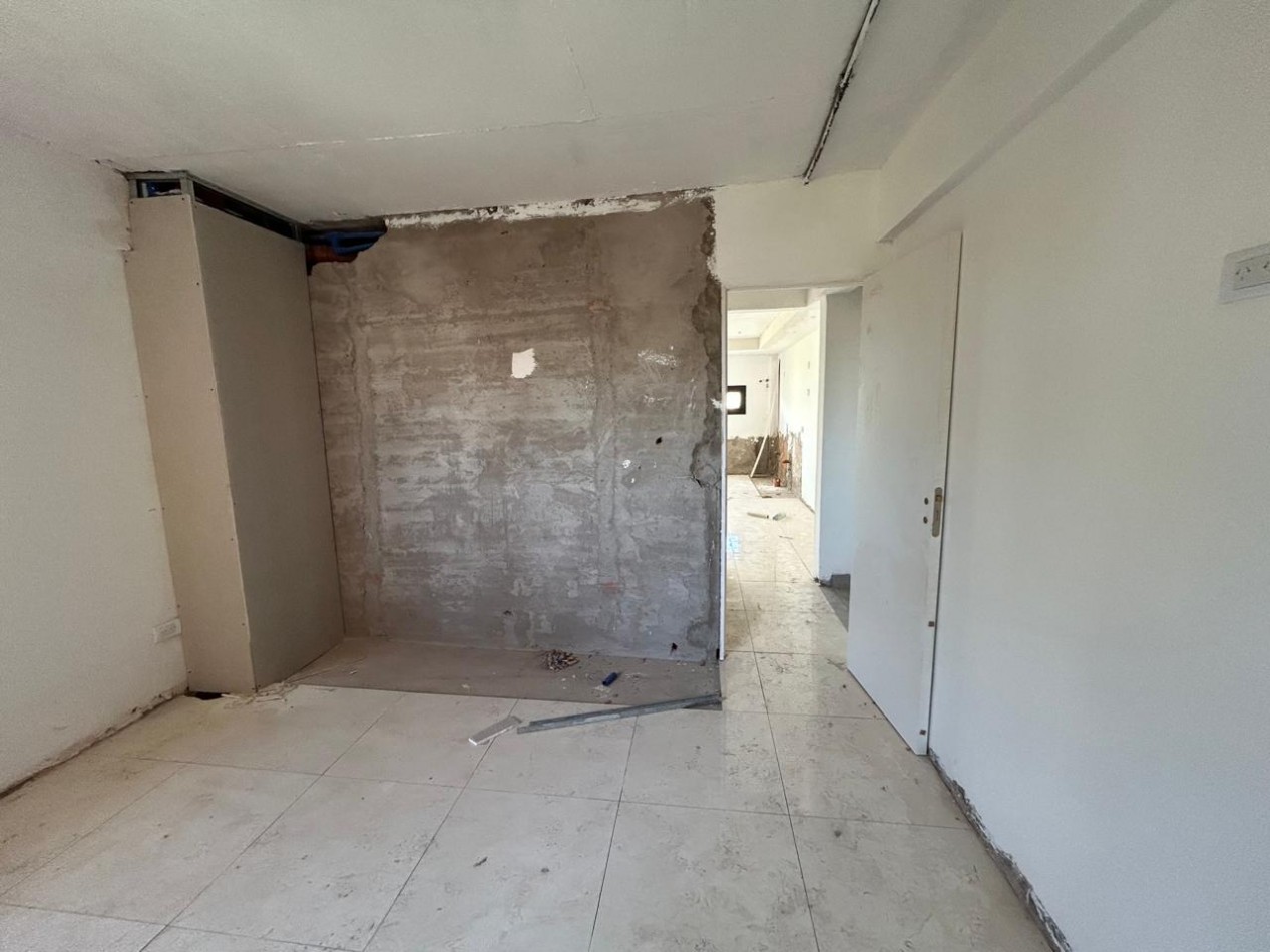 DEPARTAMENTO DOS AMBIENTES A LA CALLE CON COCHERA A ESTRENAR.ZONA FACULTAD