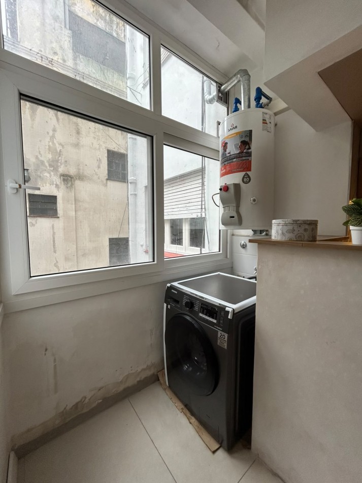 DEPARTAMENTO RECICLADO 3 AMBIENTES CON DEPENDENCIA. ALDREY