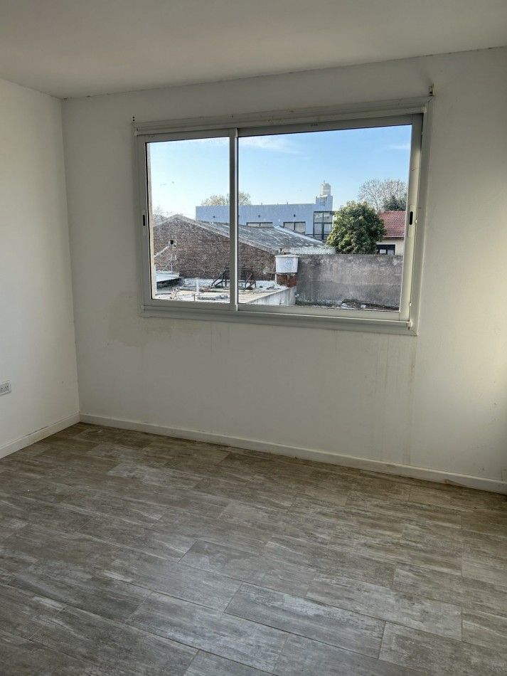 DUPLEX 3 AMBIENTES MAS PLAYROOM APTO CREDITO.