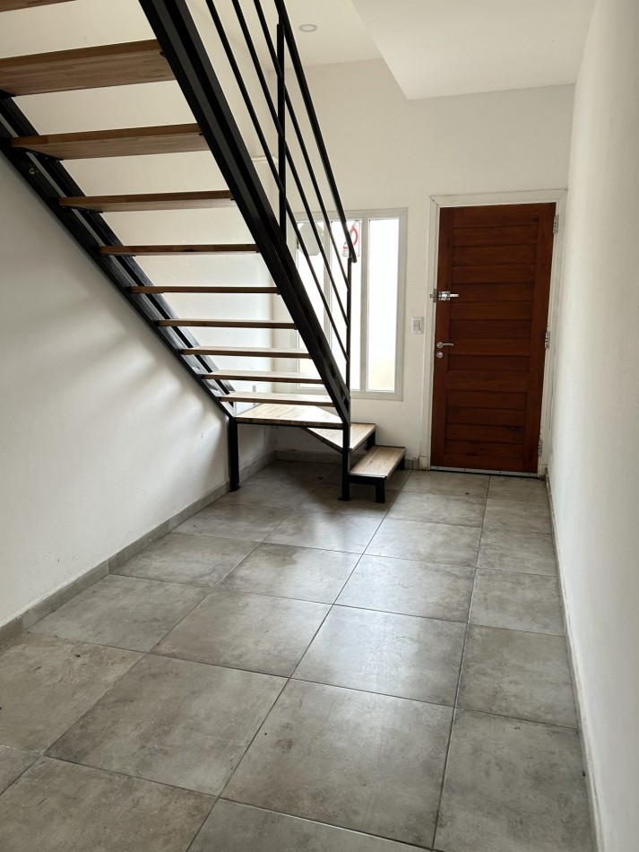 DUPLEX 3 AMBIENTES MAS PLAYROOM APTO CREDITO.