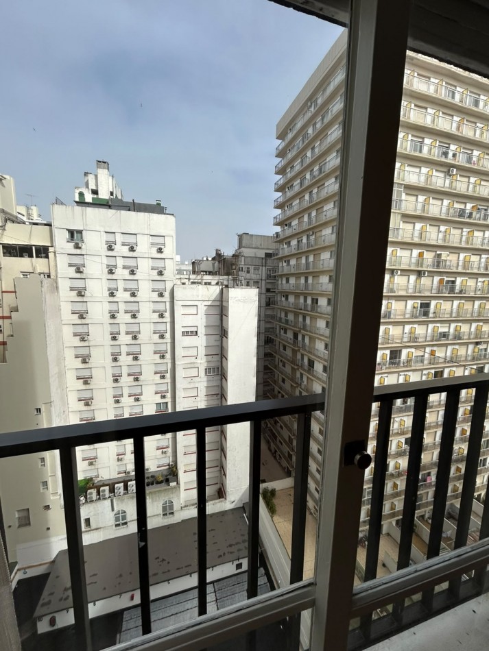 DEPARTAMENTO DOS AMBIENTES CONTRAFRENTE. EDIFICIO EDEN