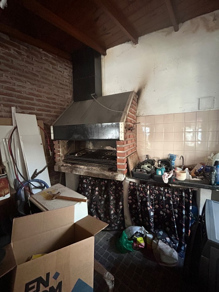 Casa 4 ambientes con pileta climatizada cubierta. Barrio Peralta Ramos oeste.