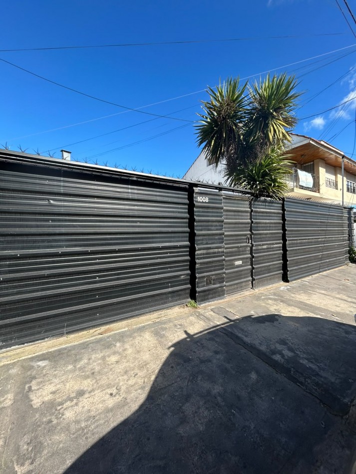 Casa 4 ambientes con pileta climatizada cubierta. Barrio Peralta Ramos oeste.