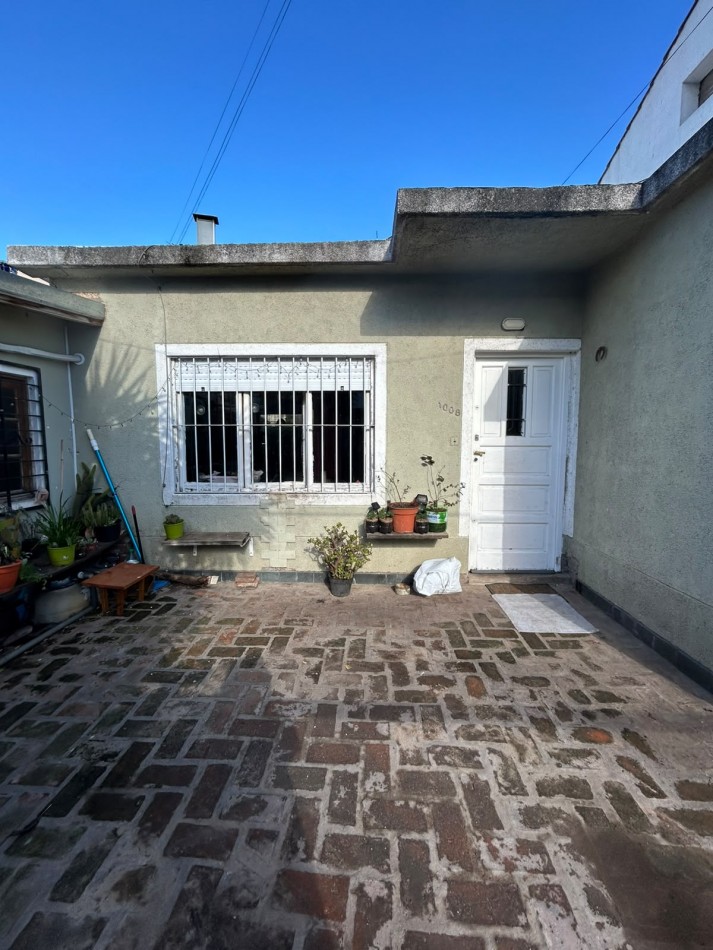 Casa 4 ambientes con pileta climatizada cubierta. Barrio Peralta Ramos oeste.