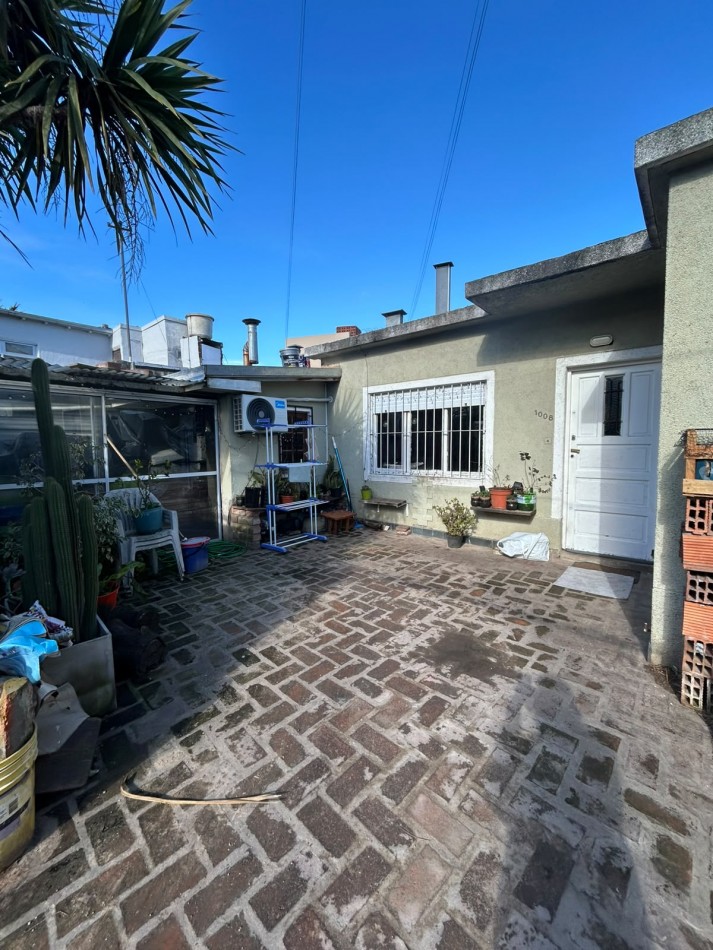 Casa 4 ambientes con pileta climatizada cubierta. Barrio Peralta Ramos oeste.