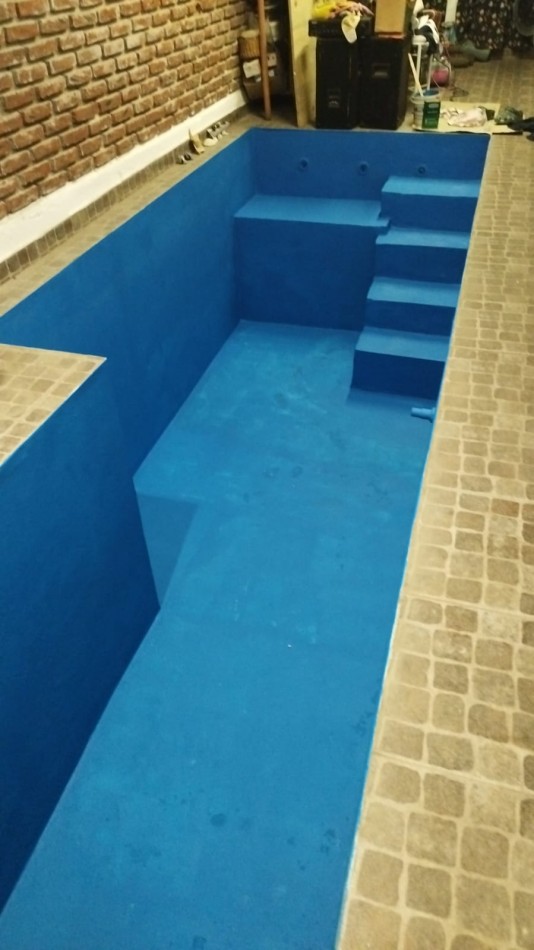 Casa 4 ambientes con pileta climatizada cubierta. Barrio Peralta Ramos oeste.