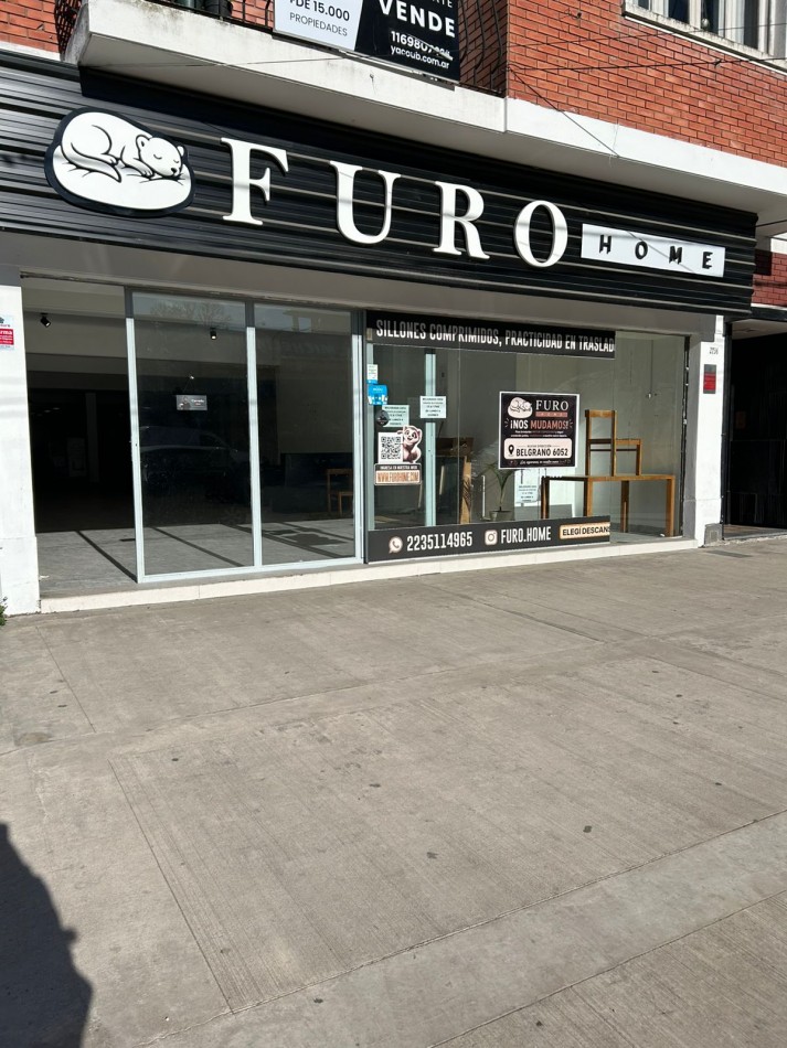LOCAL COMERCIAL A LA CALLE CON SOTANO. MACROCENTRO