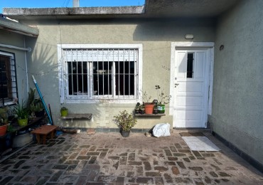 Casa 4 ambientes con pileta climatizada cubierta. Barrio Peralta Ramos oeste.